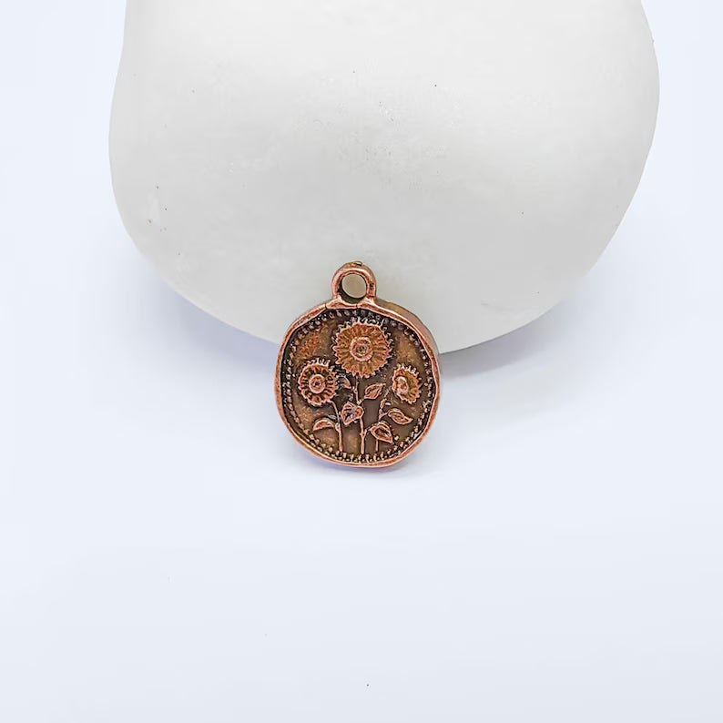 4 Chrysanthemum Flower Charm, Double Sided Botanical Pendant, Antique Copper Plated, 16x13mm, G38133 Bilal