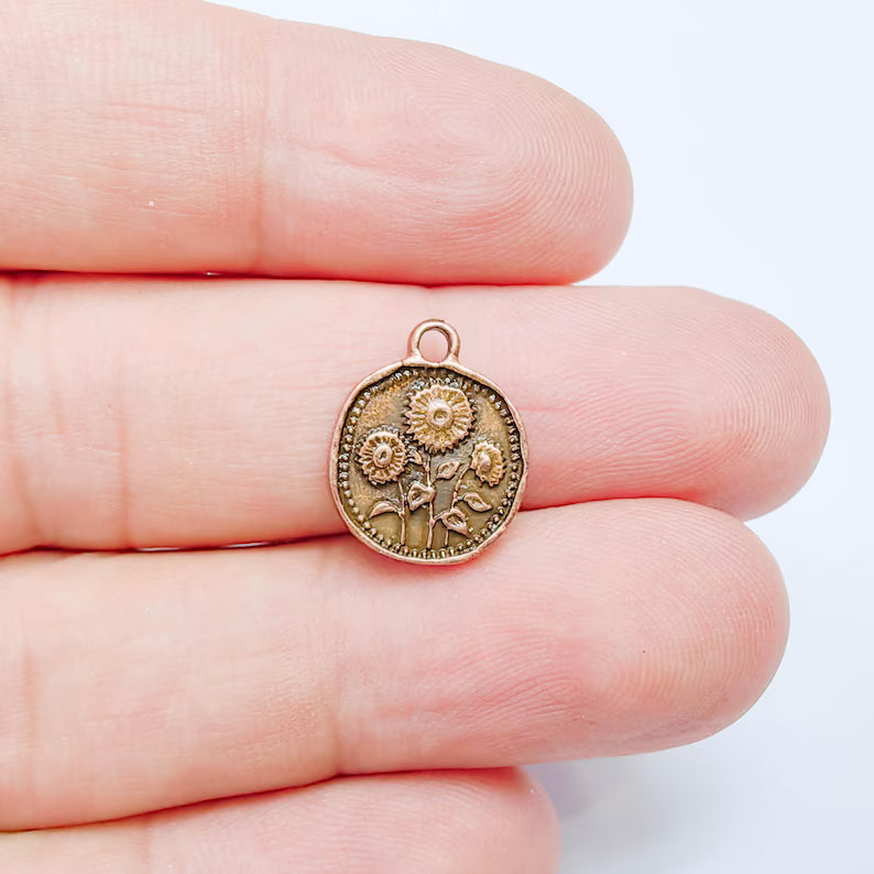 4 Chrysanthemum Flower Charm, Double Sided Botanical Pendant, Antique Copper Plated, 16x13mm, G38133 Bilal
