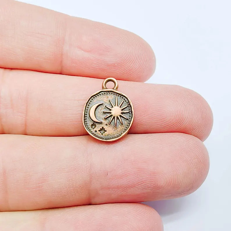 4 Sun and Moon Round Charm Pendant, Double Sided Celestial, Antique Copper Plated, 16x13mm, G38157