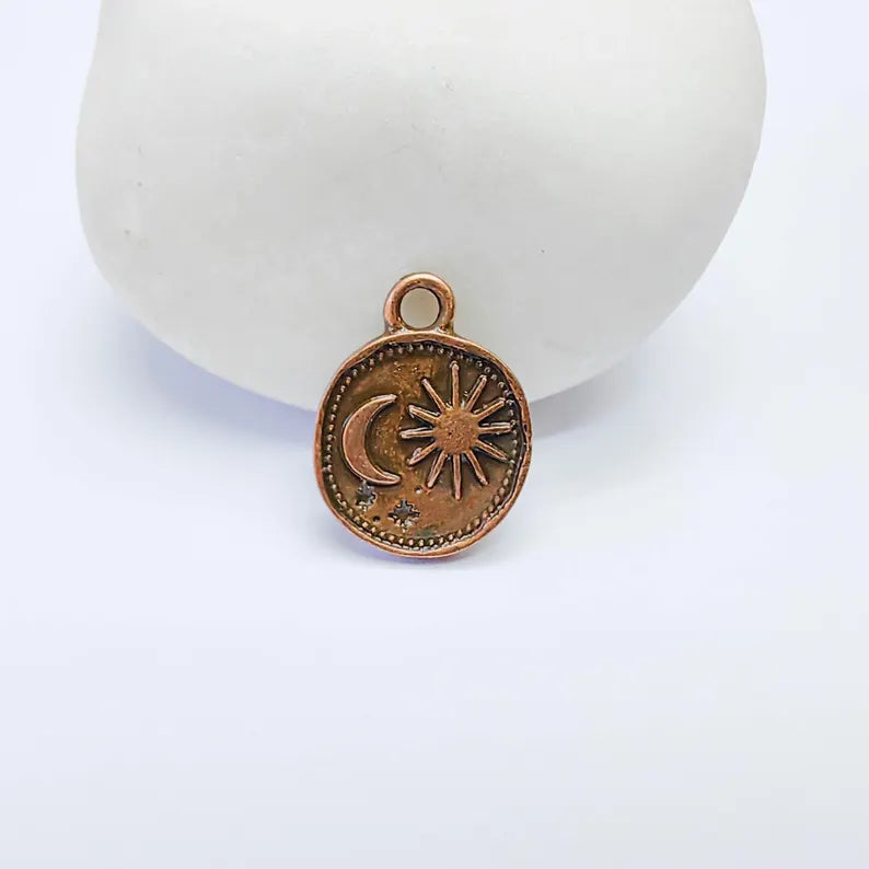 4 Sun and Moon Round Charm Pendant, Double Sided Celestial, Antique Copper Plated, 16x13mm, G38157