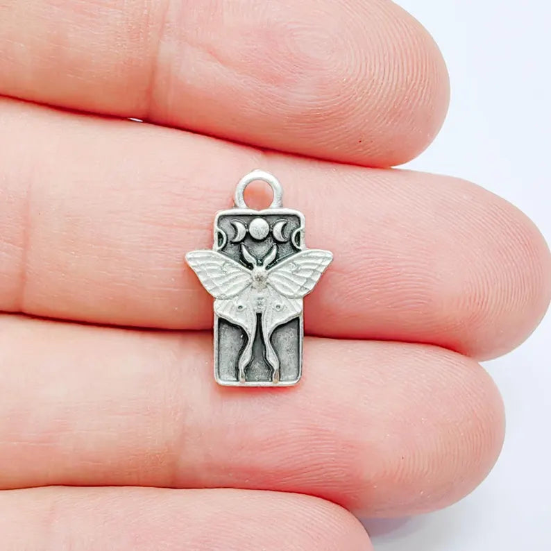 2 Luna Moth Charm Pendant, Moon Phase Design, Antique Silver Plated, 19x13mm, G38139