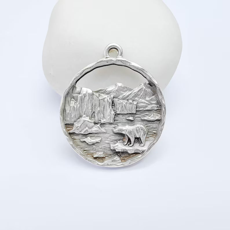 Polar Bear Charm Pendant, Arctic Landscape Design, Antique Silver Plated, 33x28mm, G38142