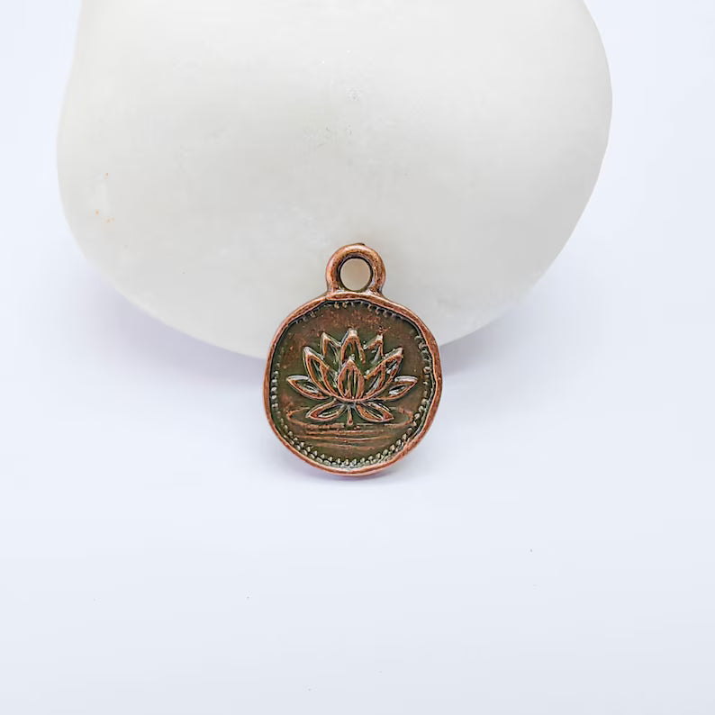 4 Lotus Round Charm Pendant, Double Sided Botanical Design, Antique Copper Plated, 16x13mm, G38153