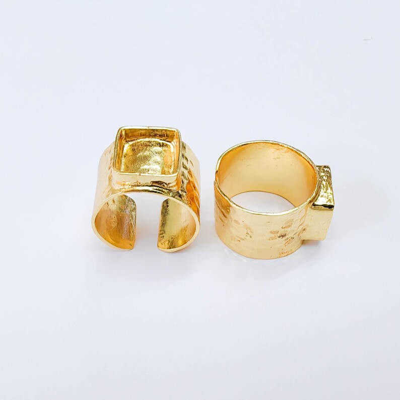 Square Bezel Adjustable Ring, 10x10mm Setting, 24K Gold Color Brass Ring Blank, G38169