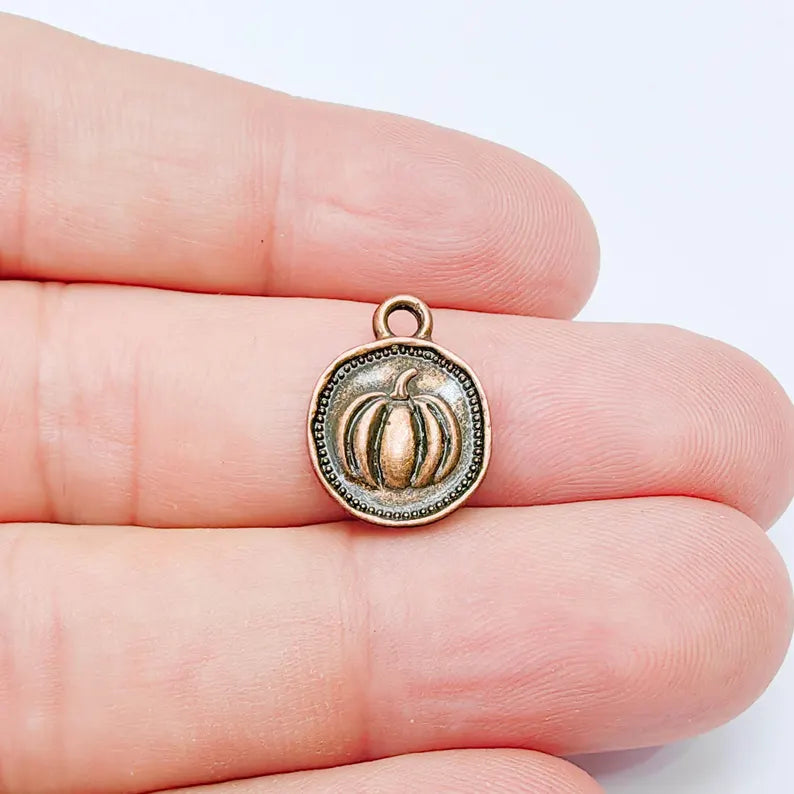 4 Pumpkin Charm Pendant, Double Sided Autumn Harvest Design, Round Halloween Charm, 16x13mm, Antique Copper G38175