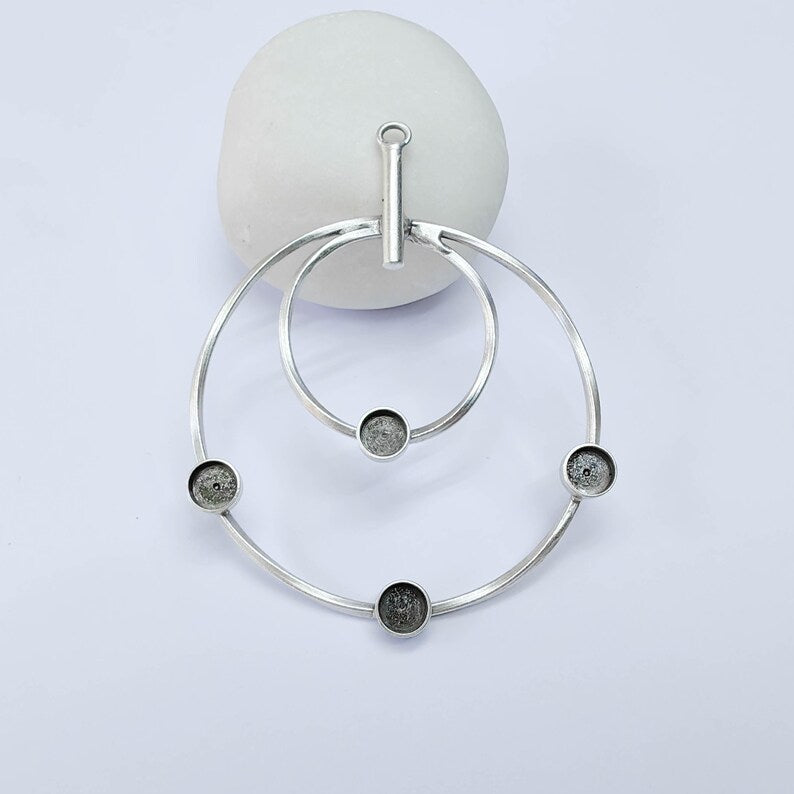 Multi Bezel Pendant Blank, 6mm Round Settings, Antique Silver Plated Brass, 70x53mm, G38171