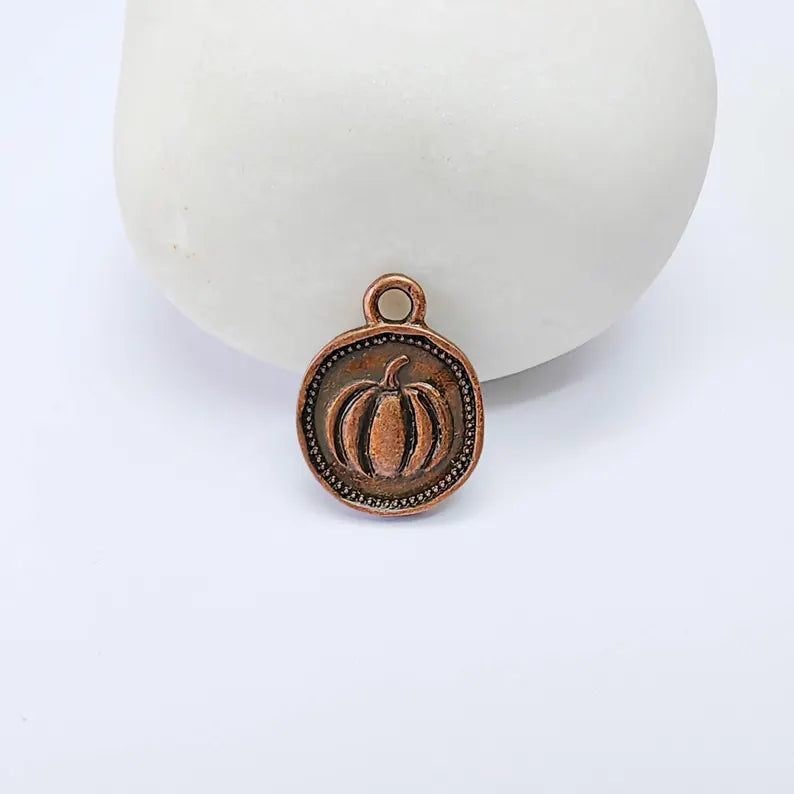 4 Pumpkin Charm Pendant, Double Sided Autumn Harvest Design, Round Halloween Charm, 16x13mm, Antique Copper G38175