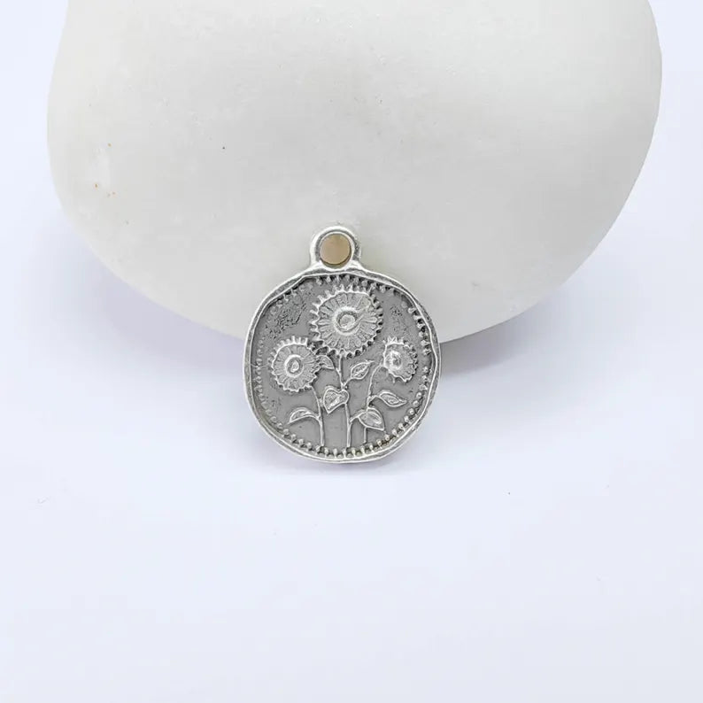 4 Sunflower Pendant Charm, Double Sided Botanical Charm, Antique Silver Plated, 16x13mm, G38176