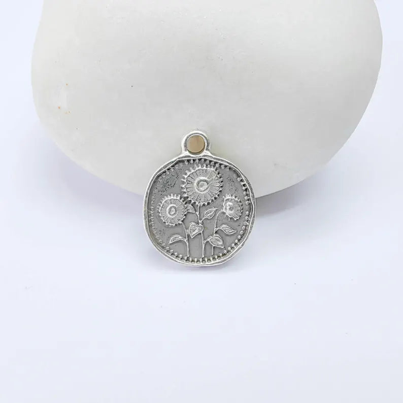 4 Sunflower Pendant Charm, Double Sided Botanical Charm, Antique Silver Plated, 16x13mm, G38176