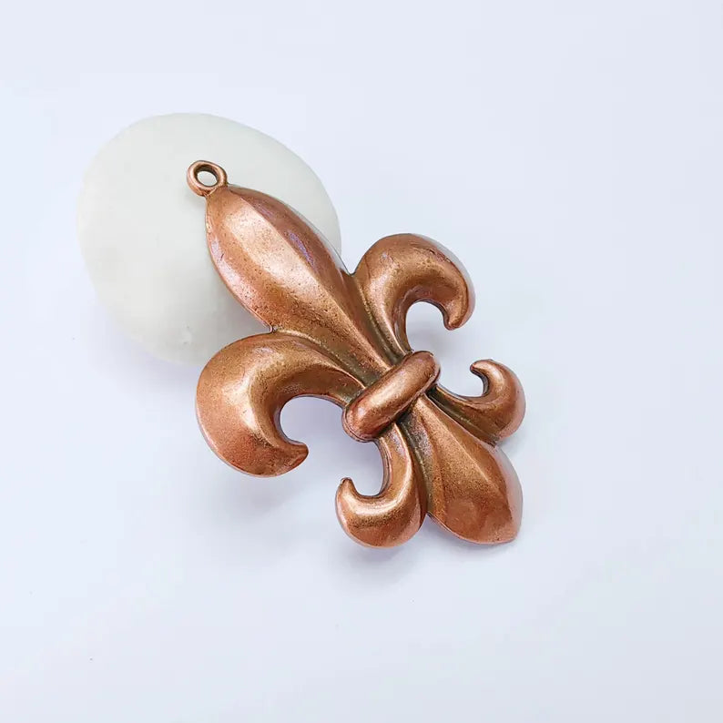 Large French Lily Pendant, Fleur de Lis Charm, Antique Copper Plated, 81x59mm, G38185