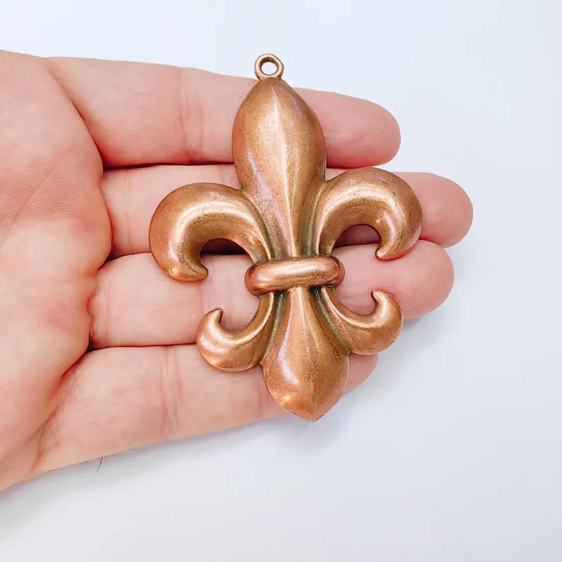 Large French Lily Pendant, Fleur de Lis Charm, Antique Copper Plated, 81x59mm, G38185