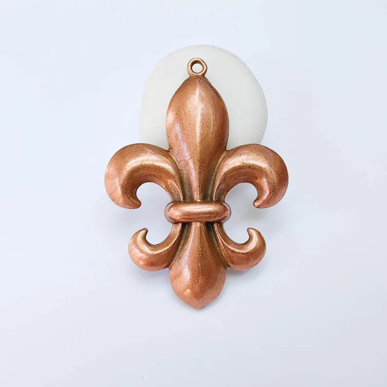 Large French Lily Pendant, Fleur de Lis Charm, Antique Copper Plated, 81x59mm, G38185
