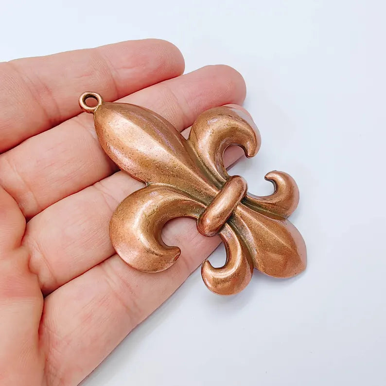 Large French Lily Pendant, Fleur de Lis Charm, Antique Copper Plated, 81x59mm, G38185
