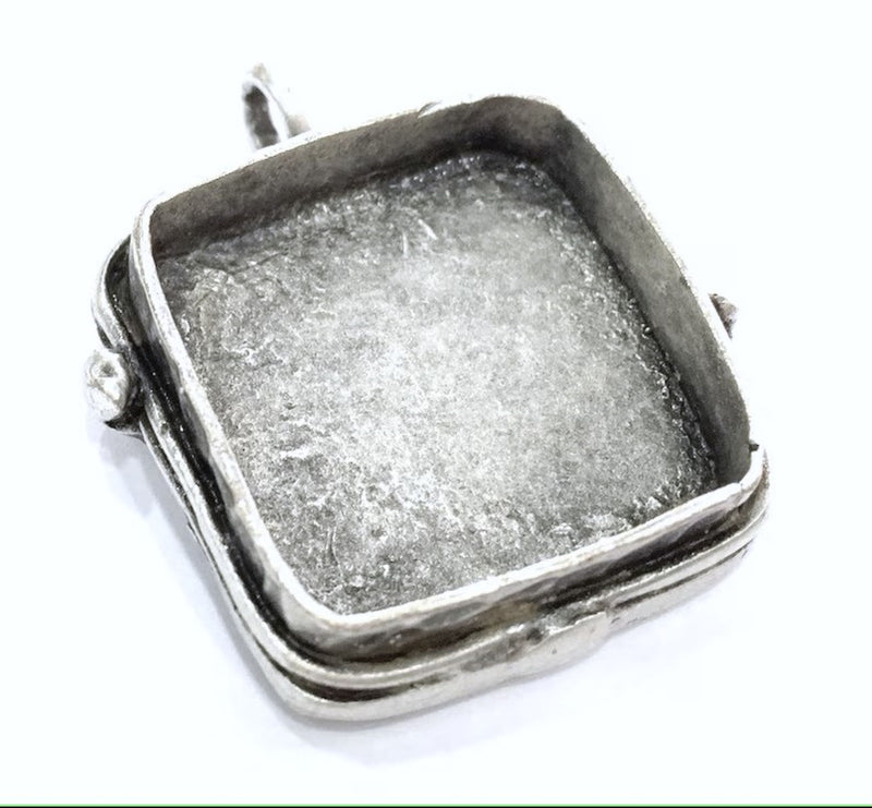 Antique Silver Plated Brass  Mountings , Blanks (20 mm square blank)  G17451