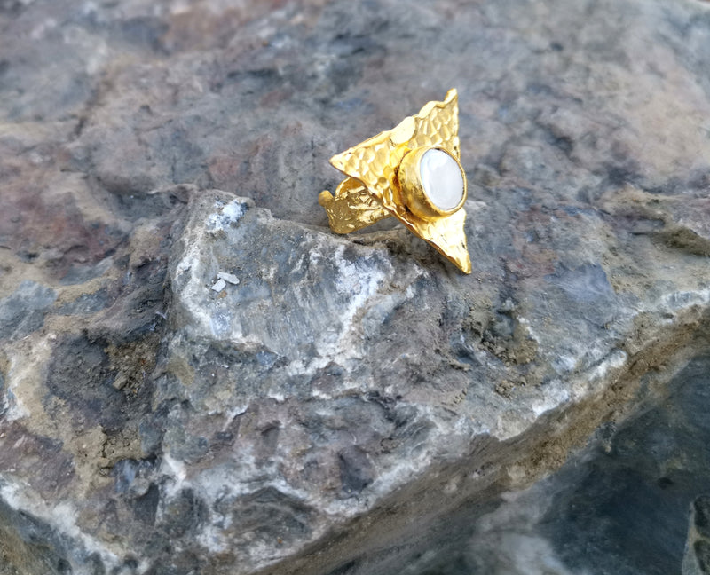 Gold Plated Brass Ring with Real Pearl Adjustable SR32