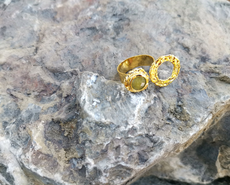 Gold Plated Brass Ring with Yellow Gemstones Adjustable SR36