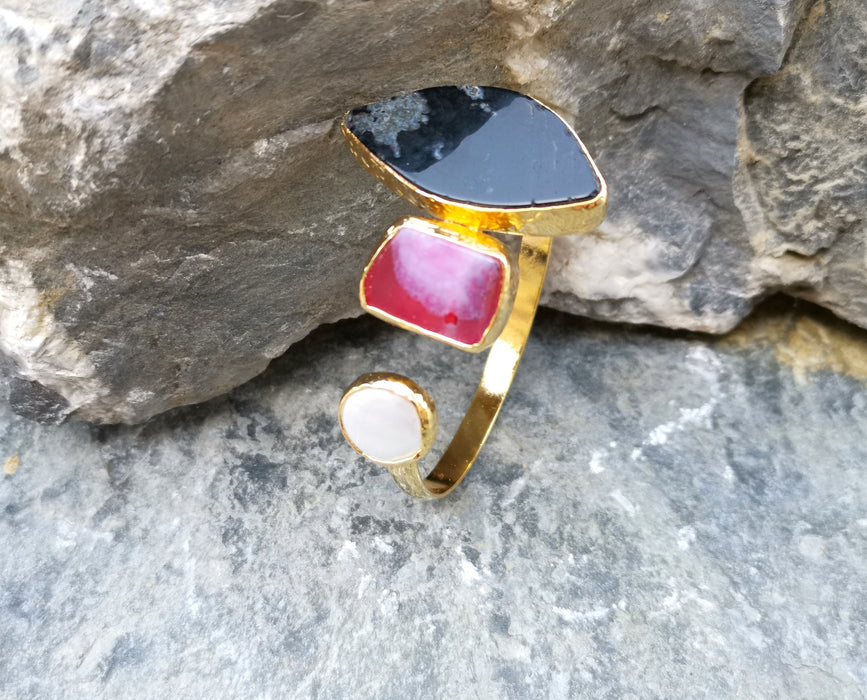 Bracelet with Black, Fuchsia Agate Gemstones and Real Pearl Gold Plated Brass Adjustable SR167