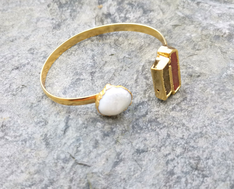 Bracelet with Colored Agate Gemstones and Real Pearl Gold Plated Brass Adjustable SR170