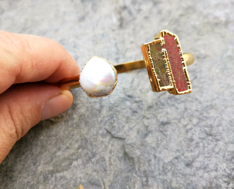 Bracelet with Colored Agate Gemstones and Real Pearl Gold Plated Brass Adjustable SR170