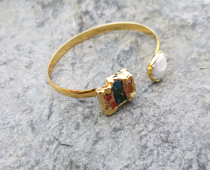 Bracelet with Colored Agate Gemstones and Real Pearl Gold Plated Brass Adjustable SR171