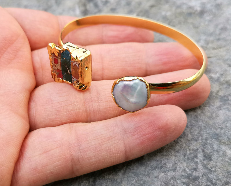 Bracelet with Colored Agate Gemstones and Real Pearl Gold Plated Brass Adjustable SR171