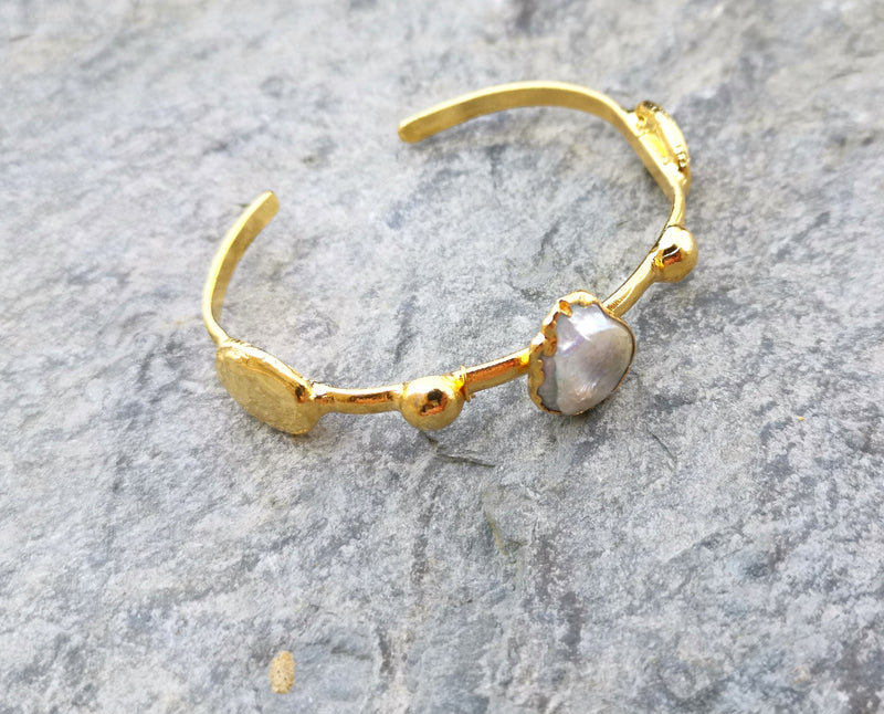 Bracelet with Real Pearl Gold Plated Brass Adjustable SR175