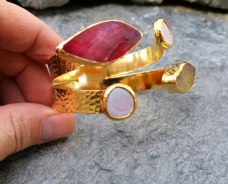 Bracelet with Colored Agate Gemstones and Real Pearls Gold Plated Brass Adjustable SR176