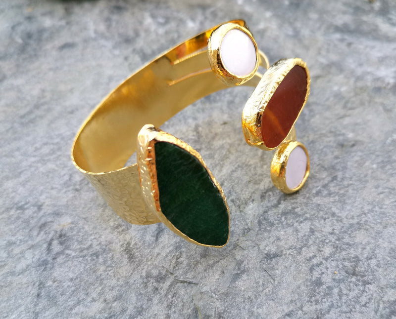 Bracelet with Colored Agate Gemstones and Real Pearls Gold Plated Brass Adjustable SR179