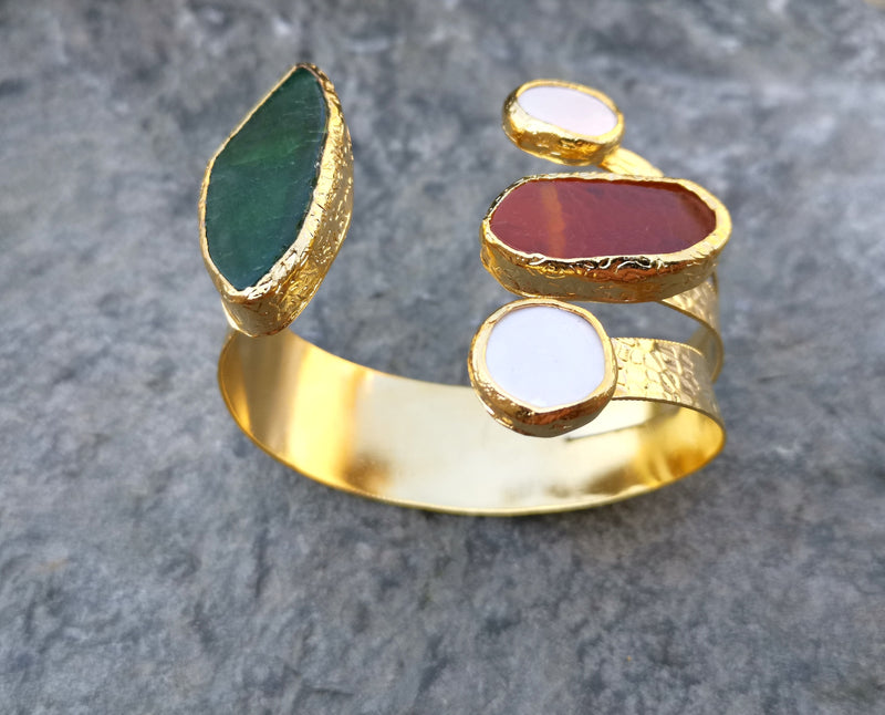 Bracelet with Colored Agate Gemstones and Real Pearls Gold Plated Brass Adjustable SR179