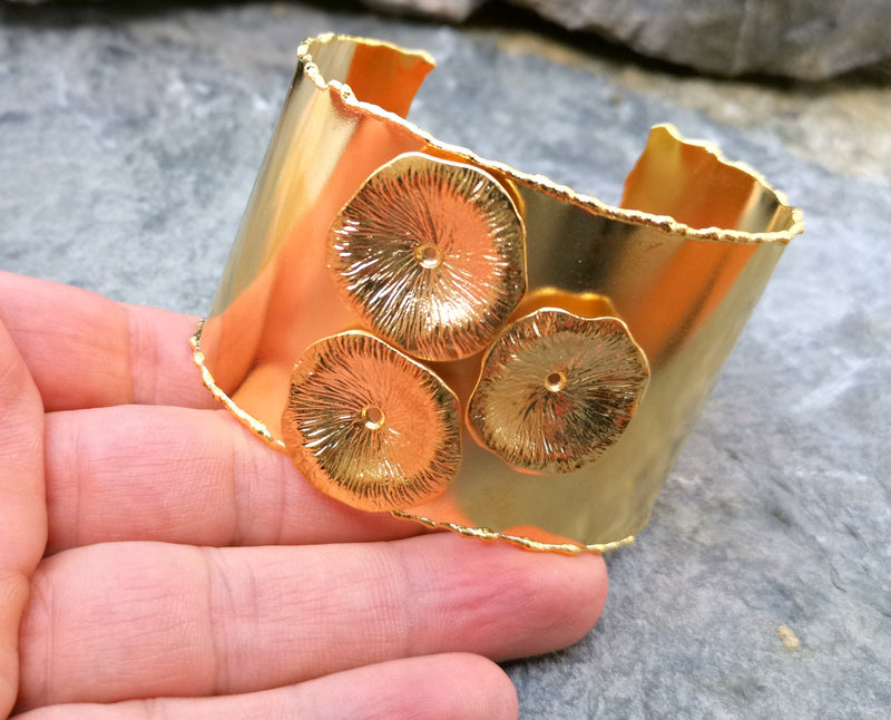 Flowers Bracelet Gold Plated Brass Adjustable SR181