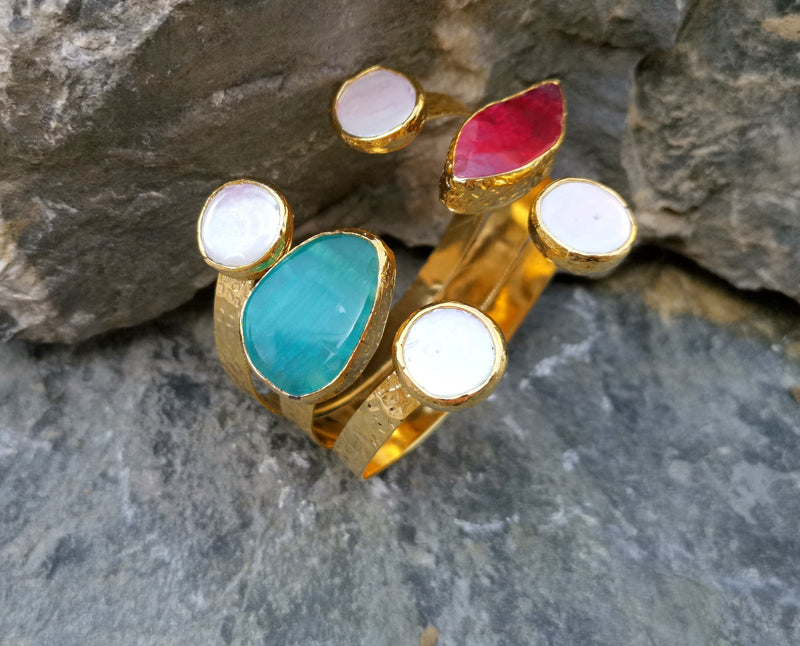 Bracelet with Colored Agate Gemstones and Real Pearls Gold Plated Brass Adjustable SR182