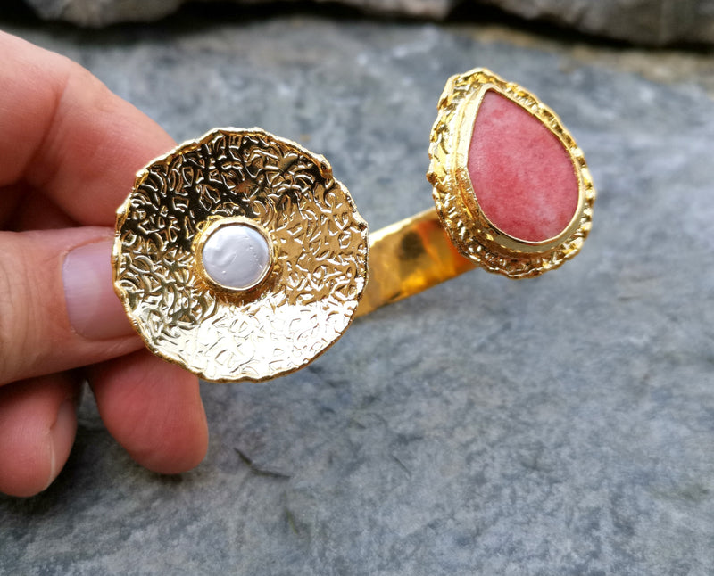 Bracelet with Pink Agate Gemstone and Real Pearl Gold Plated Brass Adjustable SR187