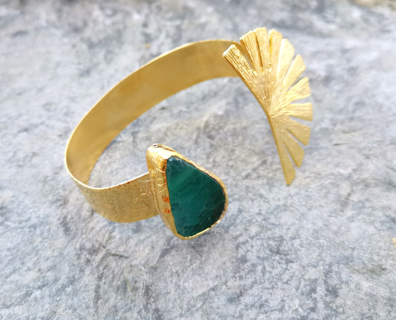 Bracelet with Green Agate Gemstone Gold Plated Brass Adjustable SR191