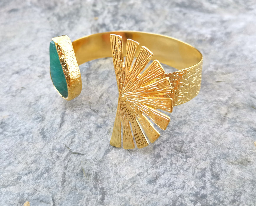 Bracelet with Green Agate Gemstone Gold Plated Brass Adjustable SR191