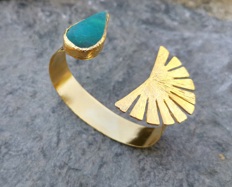 Bracelet with Green Agate Gemstone Gold Plated Brass Adjustable SR191