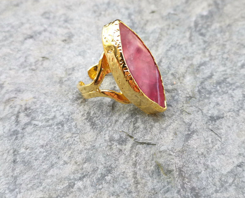 Ring with Fuchsia Agate Gemstone Gold Plated Brass Adjustable SR208