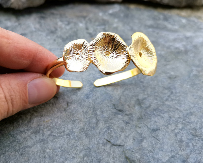 Flowers Bracelet Gold Plated Brass Adjustable SR219