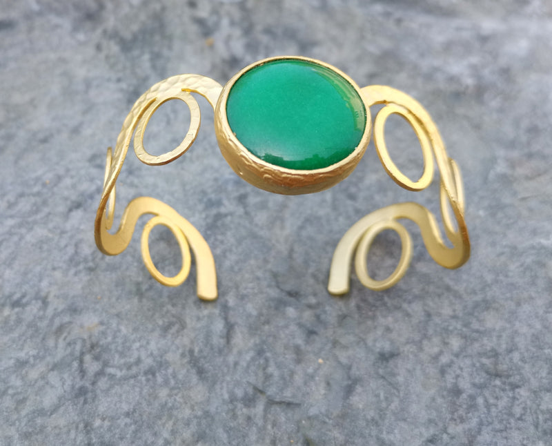 Bracelet with Green Stone Gold Plated Brass Adjustable SR226