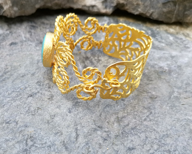 Bracelet with Turquoise Stone Gold Plated Brass Adjustable SR229
