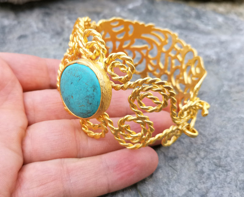 Bracelet with Turquoise Stone Gold Plated Brass Adjustable SR229