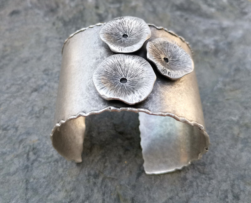 Flowers Bracelet Antique Silver Plated Brass Adjustable SR247