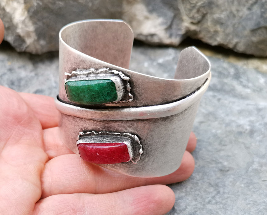 Bracelet with Green And Red Stones Antique Silver Plated Brass Adjustable SR250