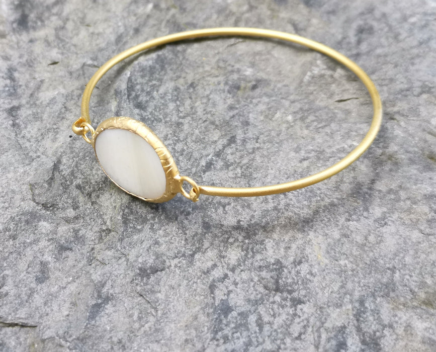 Wire Bracelet with Oval Real Pearl Gold Plated Brass SR372