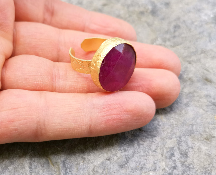 Ring with Round Fuchsia Stone Gold Plated Brass Adjustable SR379