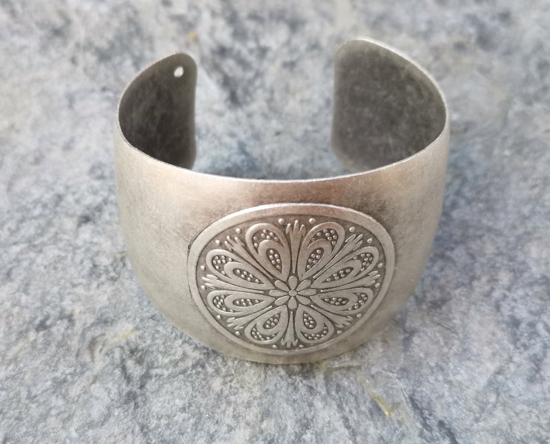 Flower Motif Bracelet Antique Silver plated Metal Adjustable SR558
