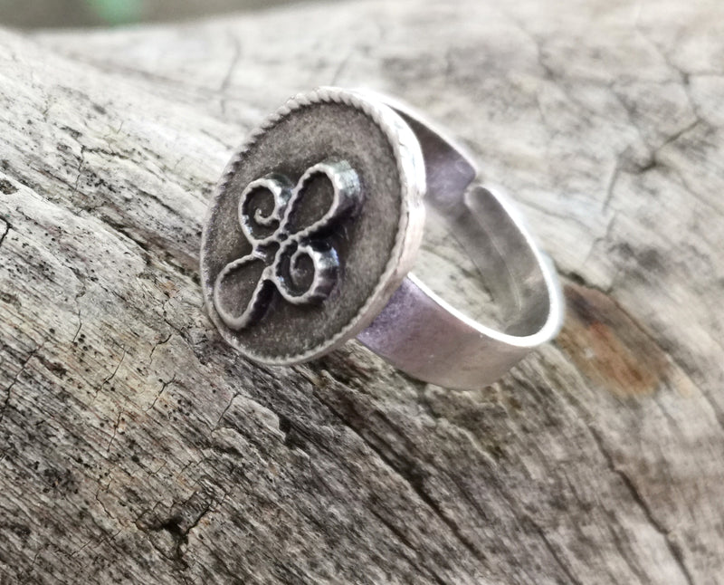 Ring Antique Silver Plated Metal Adjustable SR693