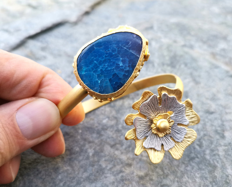 Gold Plated Brass Bracelet with Blue Agate Gemstone Adjustable SR1