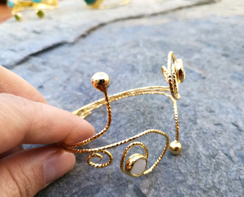 Gold Plated Brass Bracelet with Real Pearl Adjustable SR4