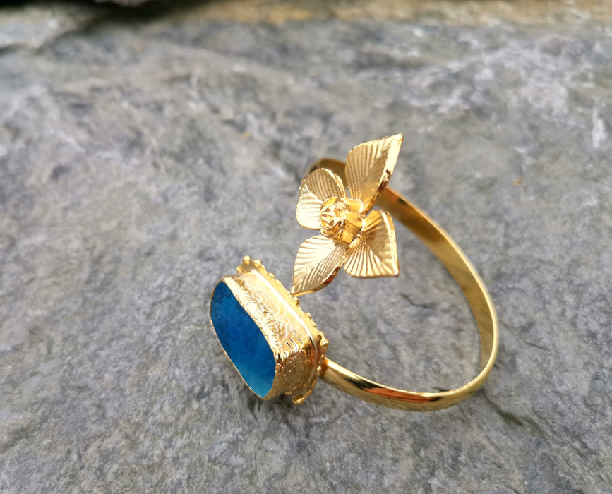 Flower Bracelet with Blue Agate Gemstone Gold Plated Brass Adjustable SR56