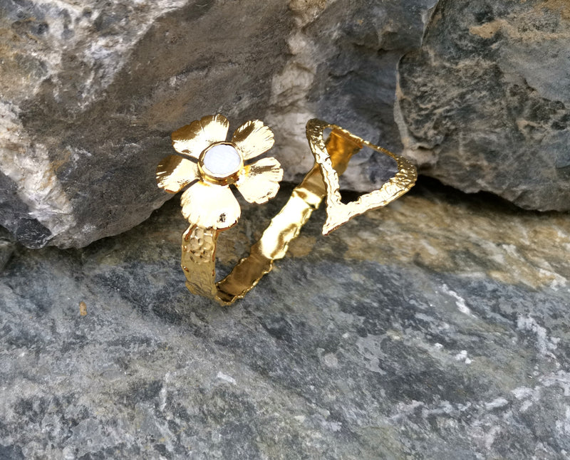 Flower and Leaf Bracelet with Real Pearl Gold Plated Brass Adjustable SR57